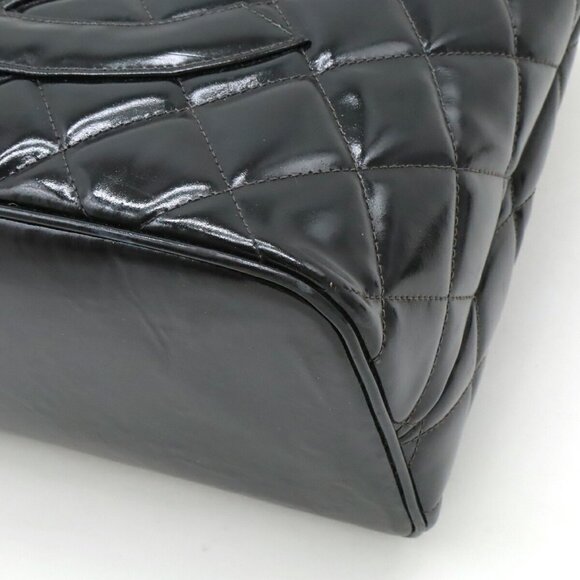 CHANEL Black Leather Logo Shoulder Bag - Picture 4 of 10